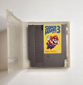 Super Mario Bros. 3 (NES, 1990) w/OEM Hard Clamshell Cartridge Case 