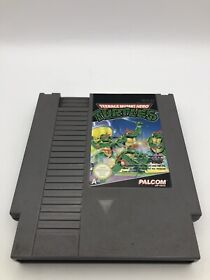 Teenage Mutant Hero Turtles Nintendo Nes Cart PAL 1990 #0062