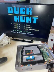 Duck Hunt - Nintendo NES (1985) - 5 Screw