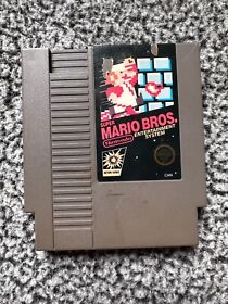 NES Super Mario Bros Video Game Nintendo Authentic 5 Screw Cartridge Tested