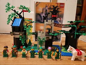 2 Retired LEGO Sets "Forestmen's Crossing" 6071 and "Forest Hideout" 40567