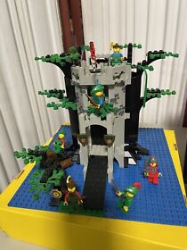 Lego 6077 Forestmen’s River Fortress Complete With Box And Instructions