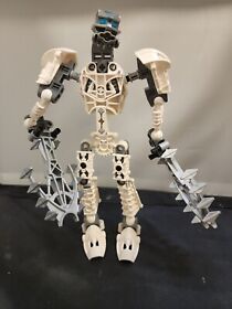 2004 Vintage LEGO Bionicle 8606 Toa Nuju INCOMPLETE