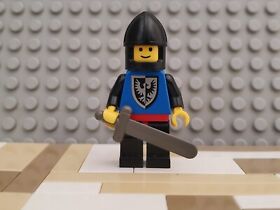LEGO Black Falcon Knight Minifigure - Vintage Castle 6062 6103 6102 6074 6073