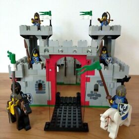 Lego Black Falcons Knights Castle 6073 100% complete Set