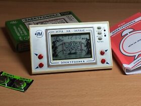 Original game and watch electronics "funny football players  USSR.  Nintendo