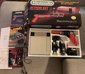 Nintendo Entertainment System Action Set NES Complete Console Tested WITH BOX