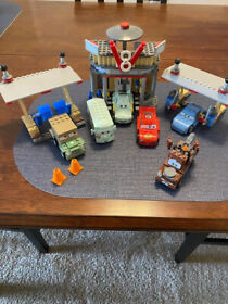 LEGO Cars: Flo's V8 Cafe (8487)
