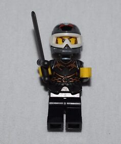 LEGO KINGDOMS #7946 KNIGHT MINI FIGURE WITH GEAR AND SWORD ~ NICE ~D5