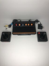 Atari FLASHBACK 5 GAME CONSOLE 2 Wireless CONTROLLERS 92 Atari 2600 Games Cables