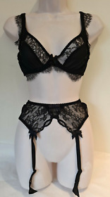 Agent Provocateur Deanna Bra 34B and Love Suspender Size AP2 black New with Tags