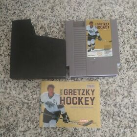 Nintendo NES Wayne Gretzky Hockey Rare White Jersey Variant & Manuel