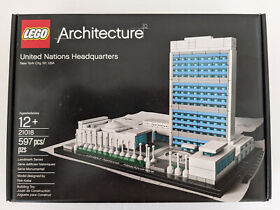 LEGO ARCHITECTURE: United Nations Headquarters (21018) - RETIRED