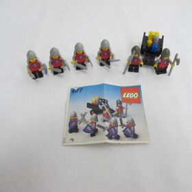 LEGO 677 Knight's Procession. Complete with instructions, no box