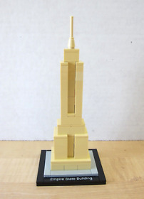 LEGO ARCHITECTURE: Empire State Building (21002) Complete