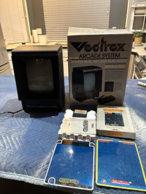 Vectrex Arcade System Console Built-In Screen w/ Box Berzerk Cartridge Overlays