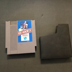 ICE HOCKEY - Classic NES Nintendo Game TESTED