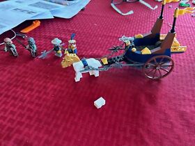 LEGO Castle 7078: King's Battle Chariot.  100% Complete, retired model from 2009