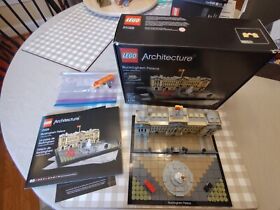 LEGO 21029 ARCHITECTURE: Buckingham Palace - 100% COMPLETE w/Instructions & Box