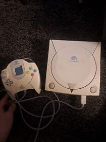 (read) Sega Dreamcast Video Game Console