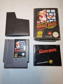 Super Mario Bros - NES Nintendo Entertainment System - Complete Read