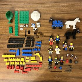 Lego Castle 6060 1584 Knights Challenge Incomplete Parts Lot w/ Extra Minifigs