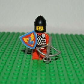 LEGO Castle Knight Minifigure Chin Guard, Crossbow, Dragon Shield #6059 - CAS161
