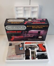 Juego de Acción Nintendo NES Consola en Caja Blanco/Gris VER FOTOS-Probado
