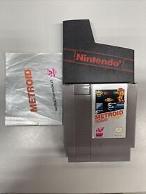 Metroid (Nintendo NES, 1987) - Cartucho y Manual