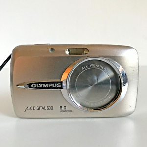 Olympus U Mju Digital 600 6MP Digital Camera Silver TESTED + Battery
