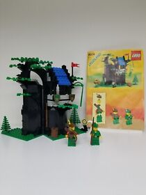 Vintage LEGO Set 6054 Forestmen's Hideout, 100% Complete w/ Instructions
