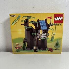 Vintage LEGO 6054 Forestmen’s Hideout With Box And Instructions - As Is