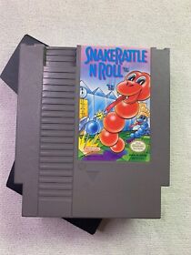 Juego y funda Snake Rattle 'n' Roll (Nintendo Entertainment System, 1991, NES)
