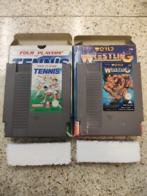 Nes lotto 2 giochi NINTENDO NES: Tecmo WORLD WRESTLING, FOUR Players TENNIS.