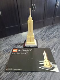 100% complete LEGO Architecture 21002 NYC Empire State Building w/instructions
