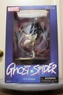 Diamond Select Toys Marvel Gallery Ghost Spider PVC Diorama