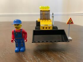 LEGO 4667, 4 Juniors Town Construction Loadin' Digger, COMPLETE