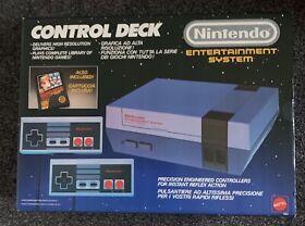 Deck di controllo console Nintendo NES in scatola e completamente funzionante 