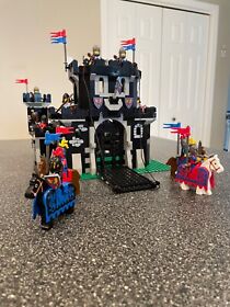 LEGO Castle - Black Knights: Black Monarch's Castle (6085) Rare/Retired 1988
