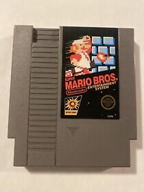 Super Mario Bros (Nintendo NES) 5 Screw - Authentic Tested Video Game Cartridge