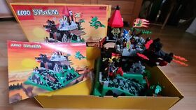 LEGO CASTLE: Fire Breathing Fortress (6082) WITH BOX and Instructions.