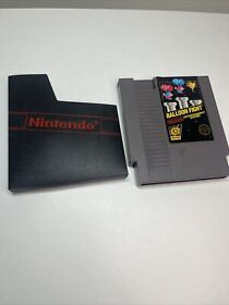 Balloon Fight (Nintendo NES, 1985)  With Sleeve Tested  - 5 Screws - Authentic