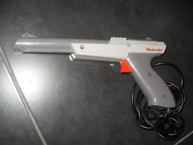 Nintendo NES Zapper Light Gray Gun Controller OEM Original 1985 Grey