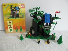 Vintage LEGO Legoland Castle Forestmen's Hideout #6054 99.9% Complete Read!