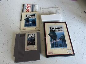 Star Wars: Empire Strikes Back NES Completa en Caja con Póster y Tarjeta de Registro