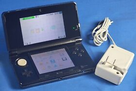 Nintendo 3DS CTR-003(USA) Handheld Console Gray/ Black 2010 w/ Charger