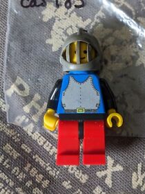 1988 Lego Castle Black Falcon Guard Minifigure w/ Cape cas185 - No feather pc