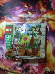 Lego Poly Bag, # 30062,Kingdoms Series, ARCHER & PRACTICE CROSSBOW, Sealed, Rare
