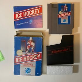 ice hockey nes cib Box Game & Instructions play tested works