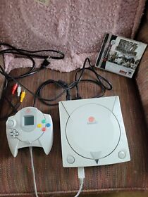 Sega Dreamcast Bundle - Console, Controller, Memory, Kiss Psycho Circus, Tested